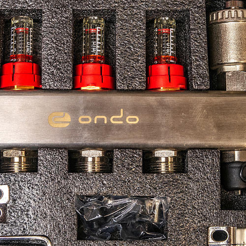 Коллекторная группа ONDO нерж сталь 11 вых. в сборе с автоматическим воздухоотводчиком, расходомера Коллекторная группа ONDO нерж сталь 11 вых. в сборе с автоматическим воздухоотводчиком, расходомера